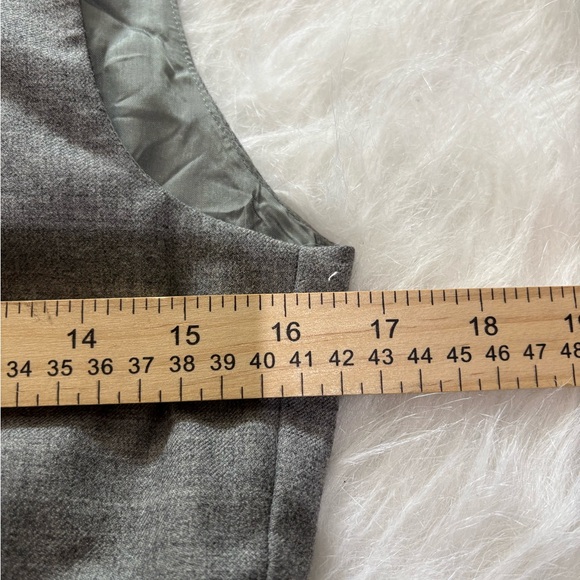 J Crew Sheath Pencil Dress Women 8 Gray Wool Blend Ruffle Applique Career‎ Corp - Picture 5 of 8